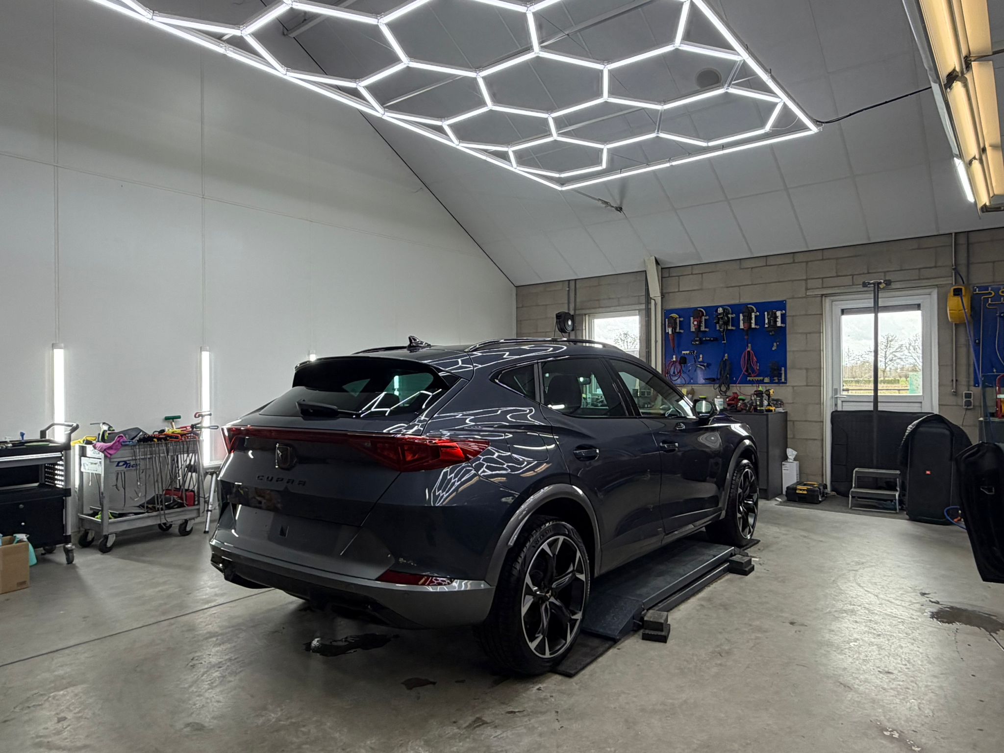 Cupra in garage